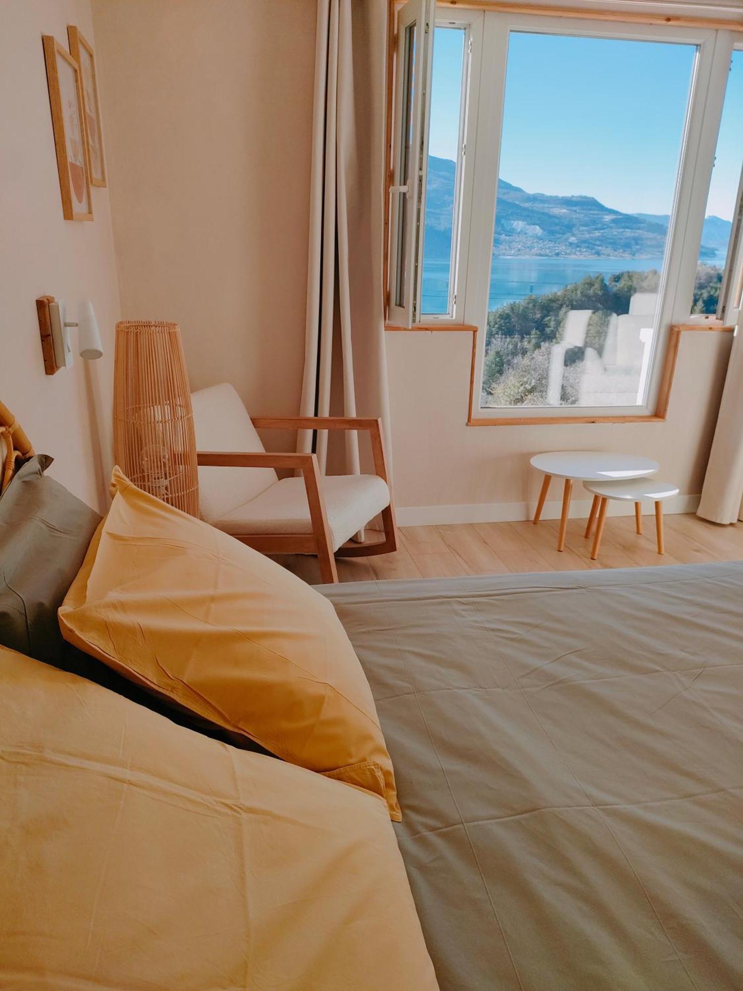 Le Cosy Du Plongeoir - T2 Neuf Avec Vue Sur Le Lac De Serre Poncon Et Grande Terrasse Avec Jardin Savines Luaran gambar